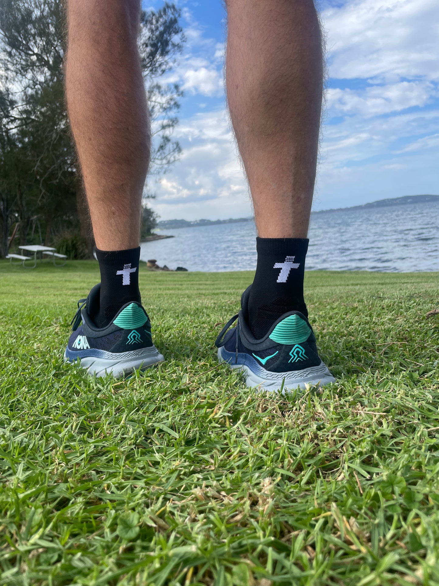 QUARTER CREW 4 Pair Bundle: Endurance Socks (BLACK) FREE Shipping and Washbag