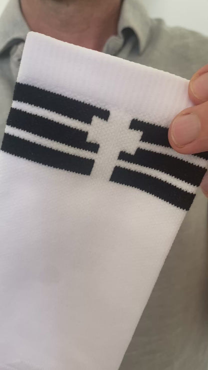 Endurance Crew Sock 3 Pack and Wash Bag